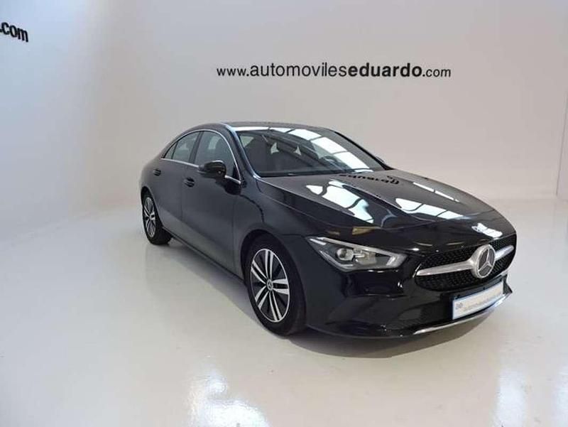 Usado Mercedes CLA180 Business 136 CV (100 kW) 2021 Negro Berlina