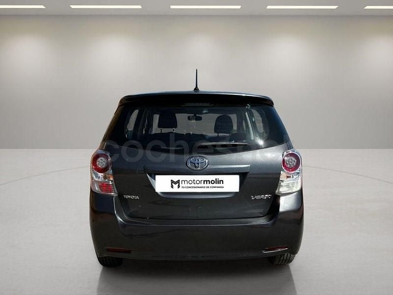 Usado Toyota Verso Advance 126 CV (92 kW) 2009 Gris Monovolumen