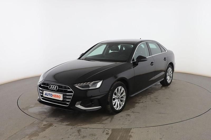 Usado Audi A4 Advanced 136 CV (100 kW) 2022 Negro Berlina
