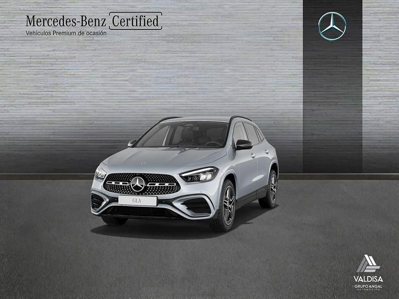 Gris / plateado Usado 2025 Mercedes GLA200 SUV | 43.600 € (Precio justo) - Imagen 1/4