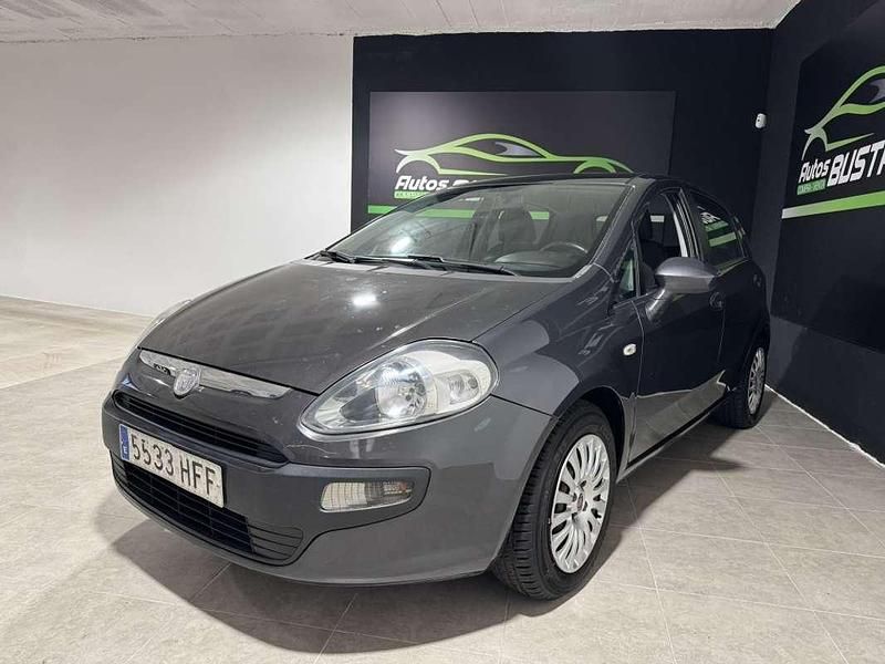 Usado Fiat Punto Evo Active 75 CV (55 kW) 2011 Gris Utilitario