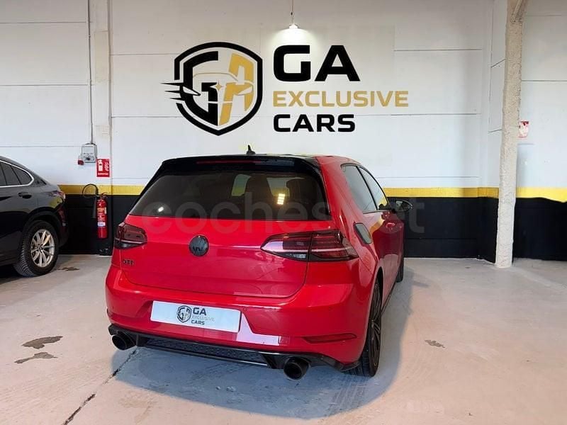 Käytetty VW Golf VII GTI 230 HP (169 kW) 2017 Punainen Sedan