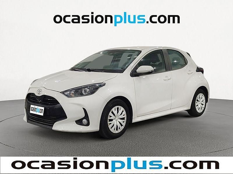 Blanco Usado 2023 Toyota Yaris Active Utilitario | 13.325 € (Precio justo) - Imagen 1/4