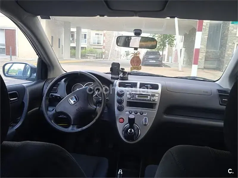 Usado Honda Civic LS 110 CV (80 kW) 2004 Gris / plata Berlina