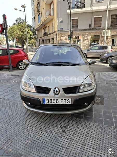 Beige Usado 2007 Renault Scénic II Monovolumen | 2500 € (Precio justo) - Imagen 1/4