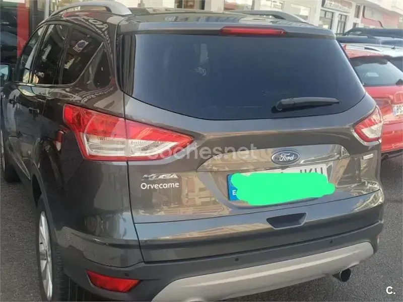 Usado Ford Kuga Titanium 150 CV (110 kW) 2015 Gris / plata SUV