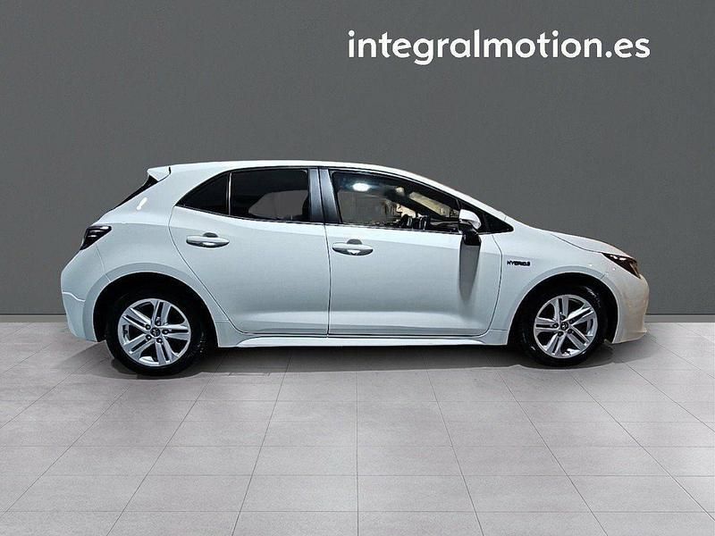 Usado Toyota Corolla Business Edition 122 CV (89 kW) 2022 Blanco Berlina