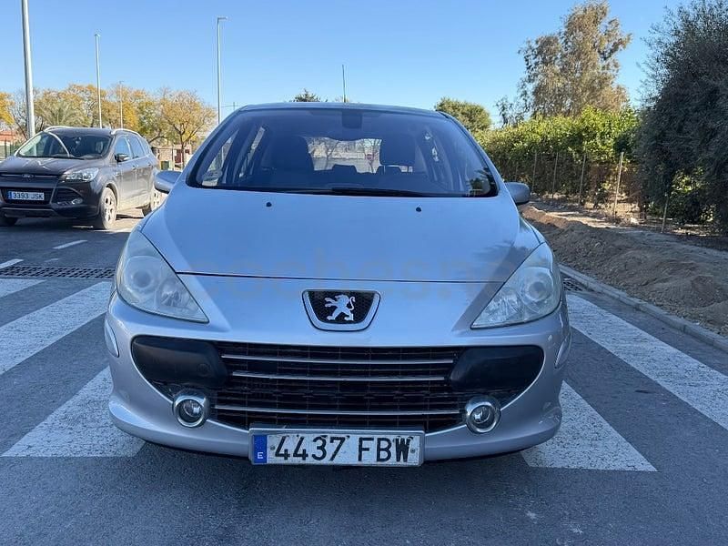 Usado Peugeot 307 110 CV (80 kW) 2007 Gris / plata Berlina