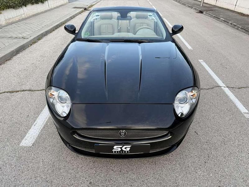 Usado Jaguar XK 258 CV (189 kW) 2009 Negro Descapotable