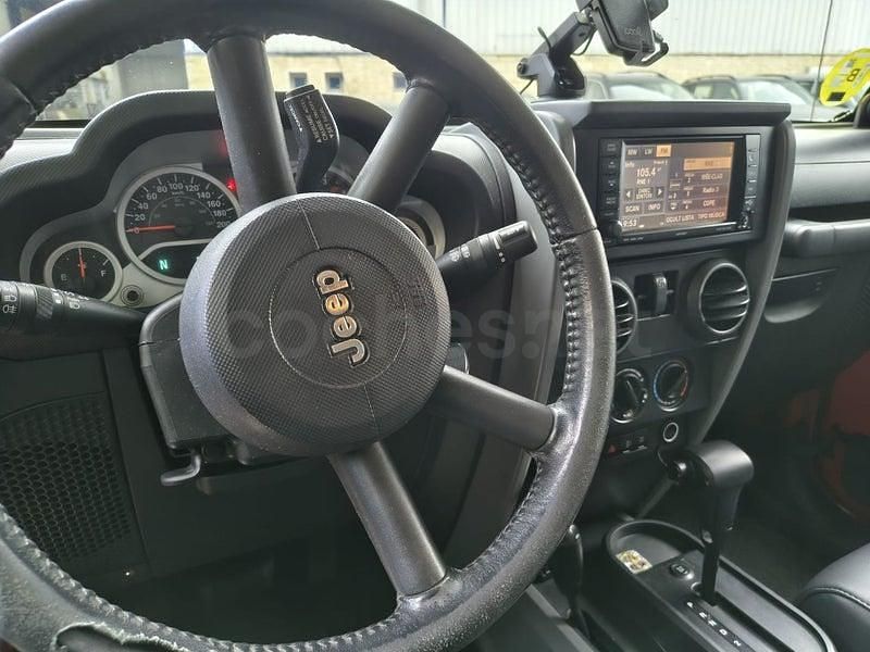 Usado Jeep Wrangler Rubicon 177 CV (130 kW) 2009 Rojo SUV