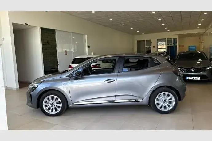Usado Renault Clio Evolution 100 CV (73 kW) 2025 Utilitario