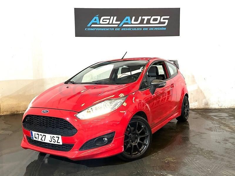 Rojo Usado 2016 Ford Fiesta Trend Berlina | 6990 € (Buen precio) - Imagen 1/4