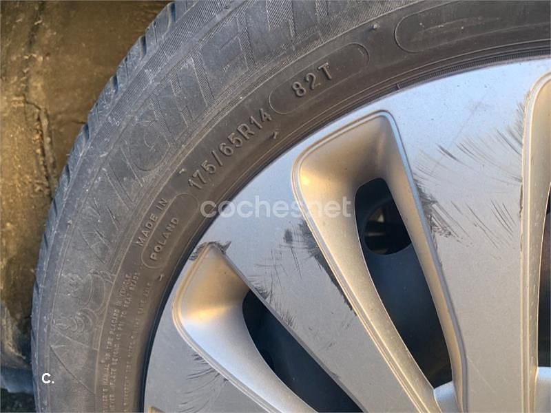 Usado Renault Clio II 75 CV (55 kW) 2004 Azul Berlina