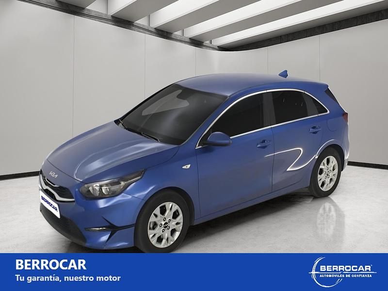 Usado Kia Ceed 120 CV (88 kW) 2024 Azul Utilitario