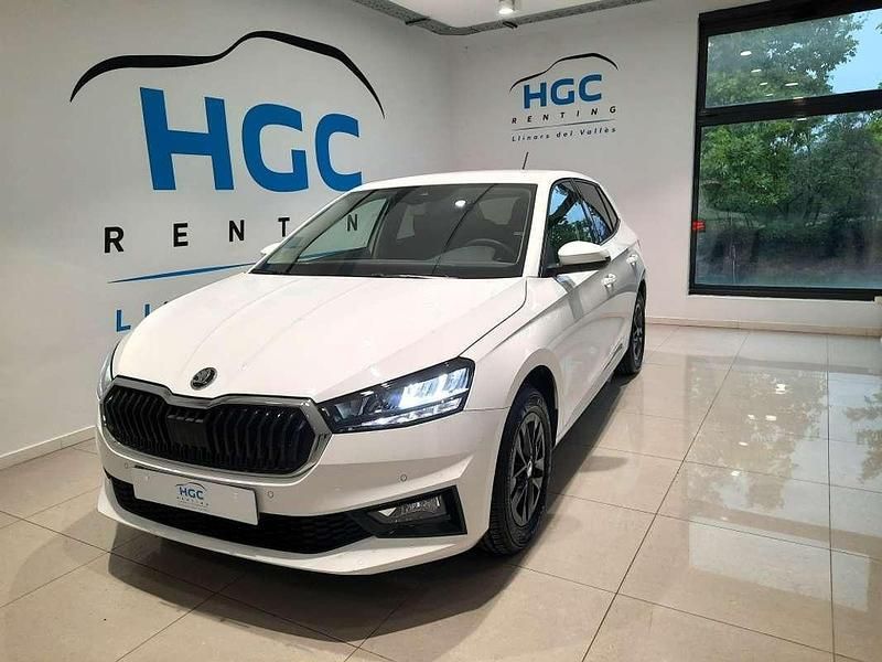 Blanco Usado 2025 Skoda Fabia Selection Utilitario | 17.490 € (Precio justo) - Imagen 1/4