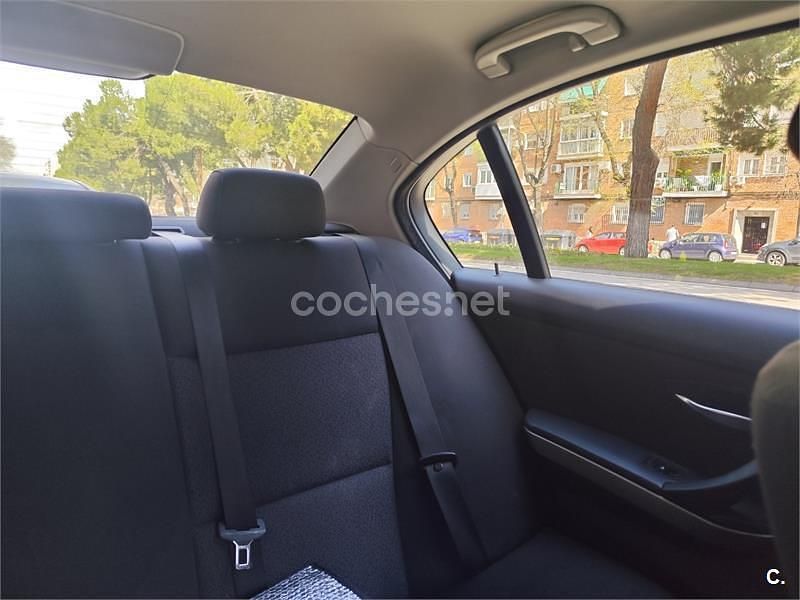 Usado BMW 320 163 CV (119 kW) 2005 Verde Berlina