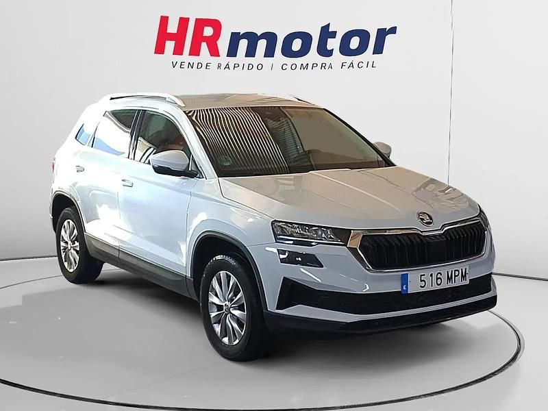 Gris Usado 2024 Skoda Karoq Ambition SUV | 25.999 € (Precio justo) - Imagen 1/4