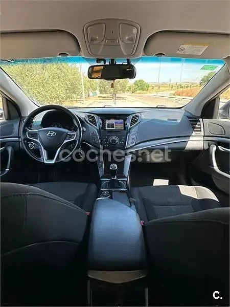 Usado Hyundai i40 115 CV (84 kW) 2013 Azul Berlina