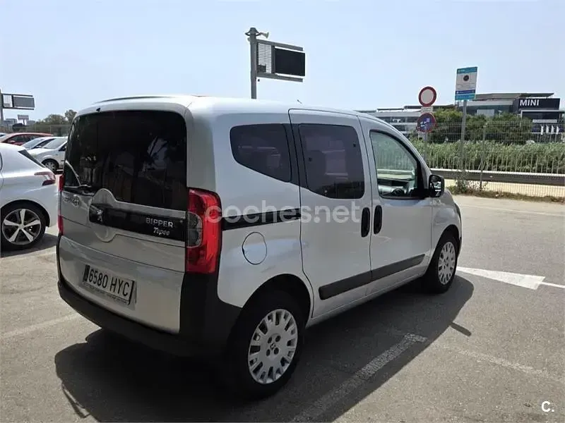 Usado Peugeot Bipper Active 75 CV (55 kW) 2014 Gris / plata Monovolumen