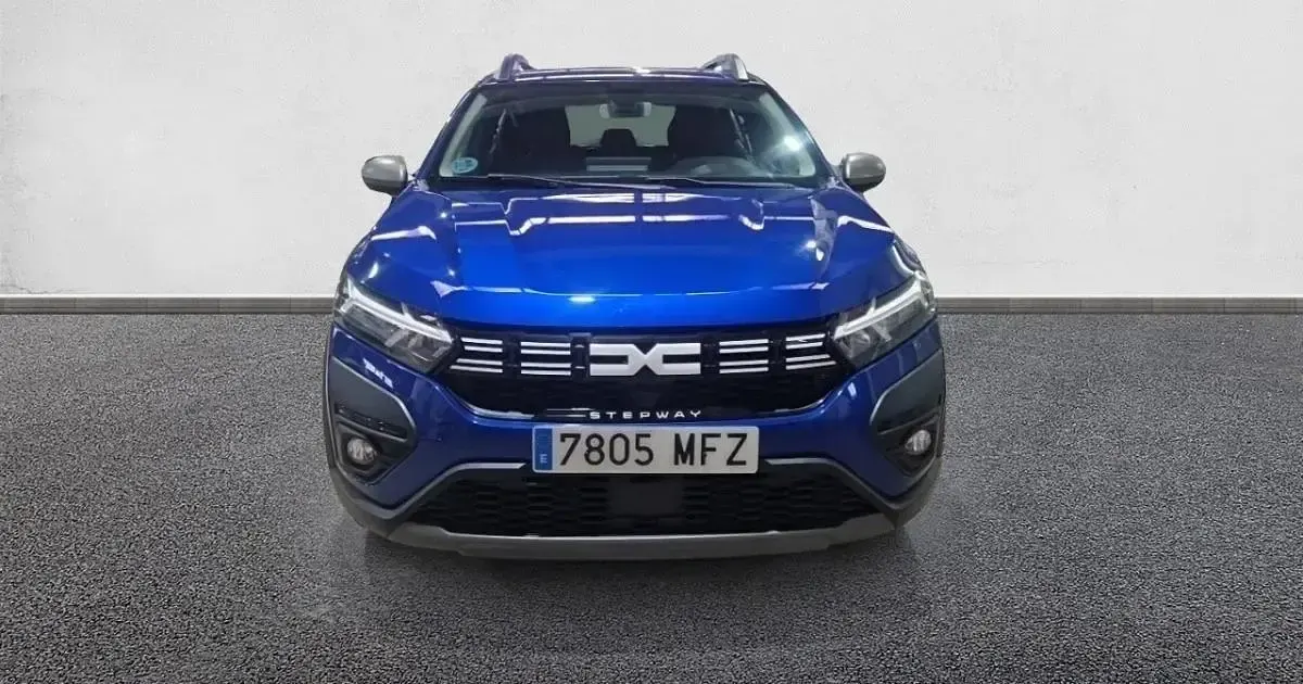 Käytetty Dacia Sandero Essentiel 91 HP (66 kW) 2023