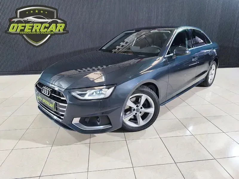 Usado Audi A4 Advanced Plus 163 CV (119 kW) 2020 Gris / plata Berlina