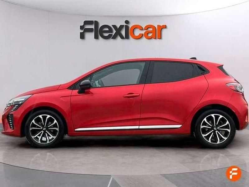 Usado Renault Clio V Techno 91 CV (66 kW) 2024 Rojo Utilitario