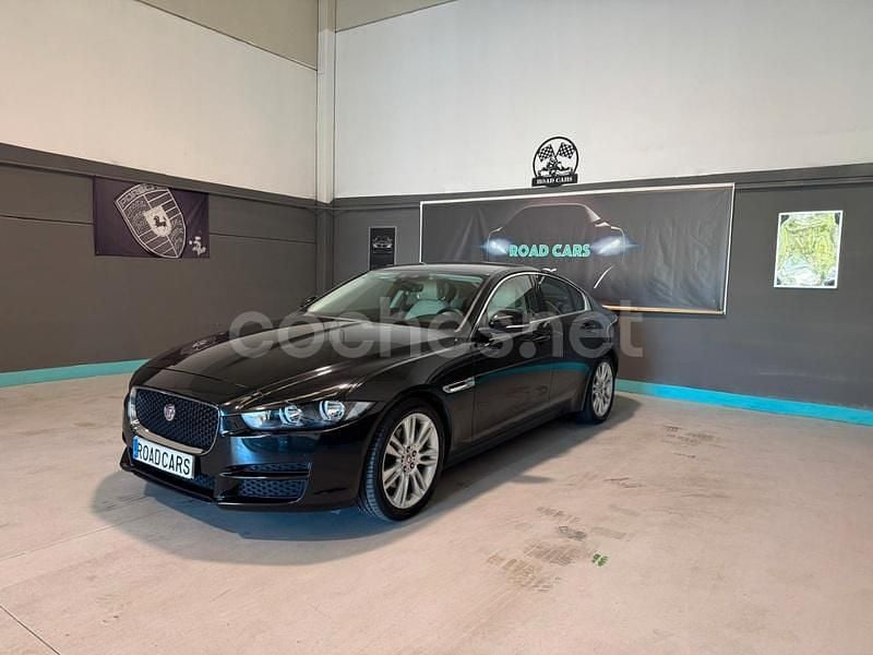 Usado Jaguar XE 180 CV (132 kW) 2019 Negro Berlina