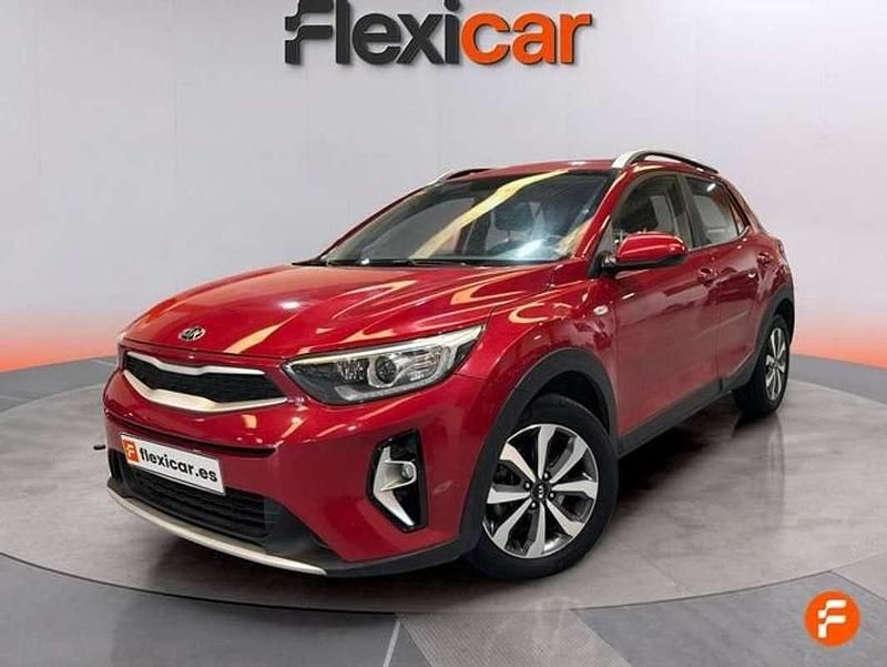 Usado Kia Stonic 84 CV (61 kW) 2021 Rojo SUV