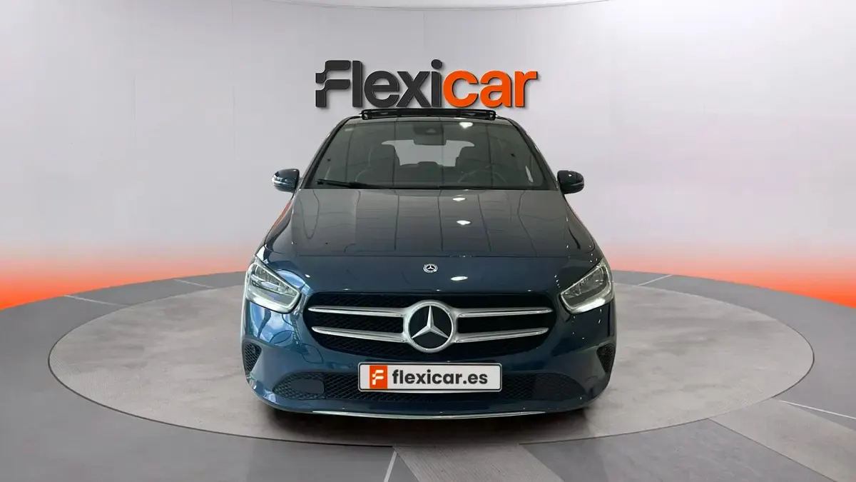 Begagnad Mercedes B180 116 HK (85 kW) 2019 Blå Minibuss