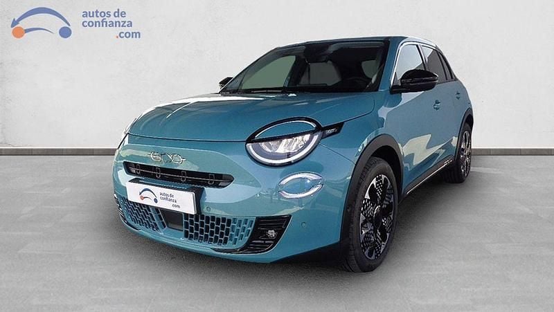 Azul Usado 2024 Fiat 600 La Prima | 21.990 € (Super precio) - Imagen 1/4