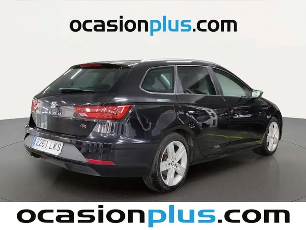 Usado Seat Leon ST FR 131 CV (96 kW) 2020 Negro Familiar