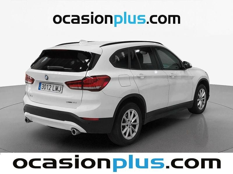Używany BMW X1 150 KM (110 kW) 2021 Biały SUV