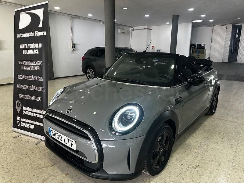 Usado Mini One Cabriolet 102 CV (75 kW) 2021 Gris / plata Descapotable