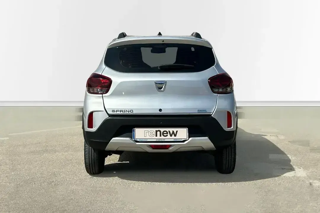 Usado Dacia Spring Comfort Plus 33 kW (45 CV) 2022 Gris Utilitario
