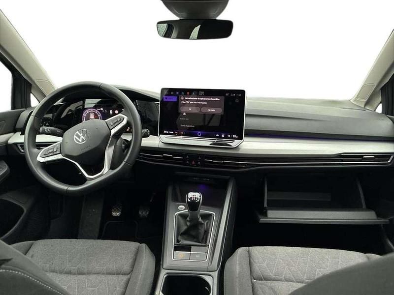Usado VW Golf VIII 116 CV (85 kW) 2025 Gris Utilitario