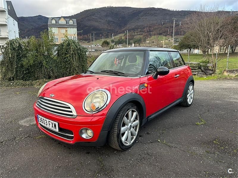 Rojo Usado 2007 Mini Cooper D Utilitario | 5900 € (Un poco caro) - Imagen 1/4