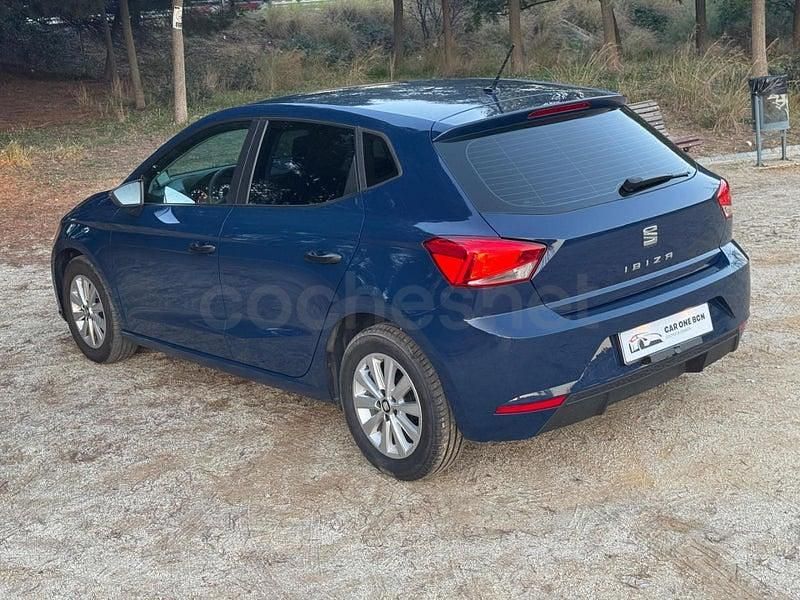 Usado Seat Ibiza Reference 75 CV (55 kW) 2018 Azul Utilitario