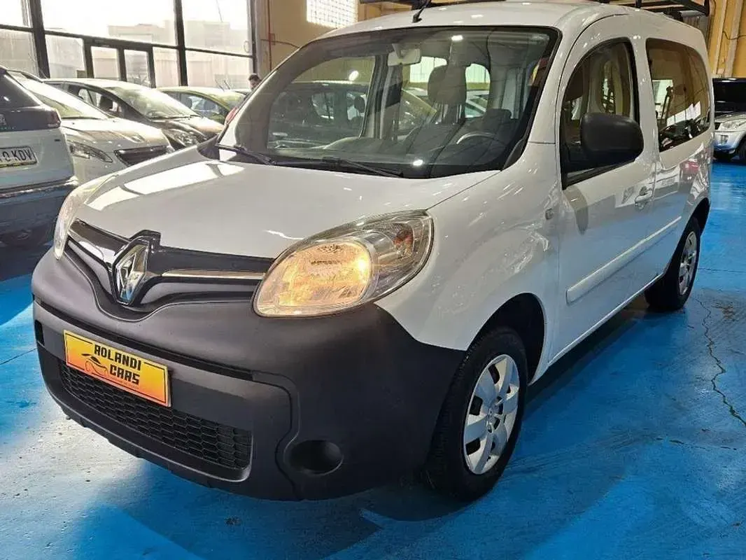 Usado Renault Kangoo LIMITED 90 CV (66 kW) 2019 Blanco Monovolumen