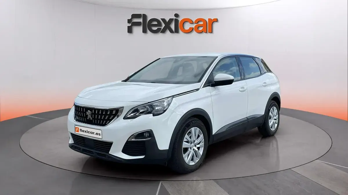 Usado Peugeot 3008 Access 131 CV (96 kW) 2019 Blanco Monovolumen
