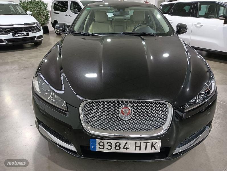 Usado Jaguar XF Premium Luxury 200 CV (147 kW) 2013 Negro Berlina