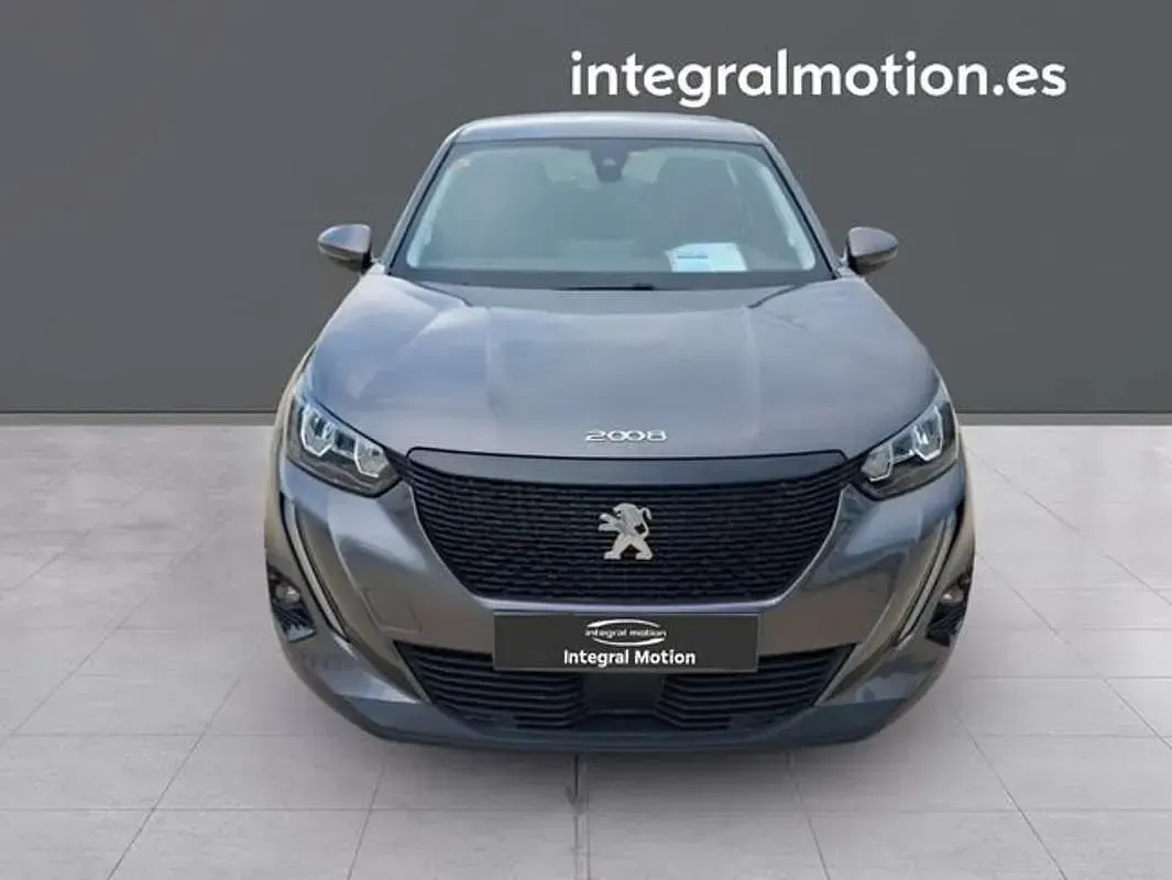 Usado Peugeot 2008 Allure 131 CV (96 kW) 2021 Gris SUV