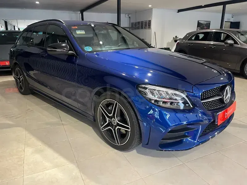 Usado Mercedes C200 160 CV (117 kW) 2020 Azul Familiar