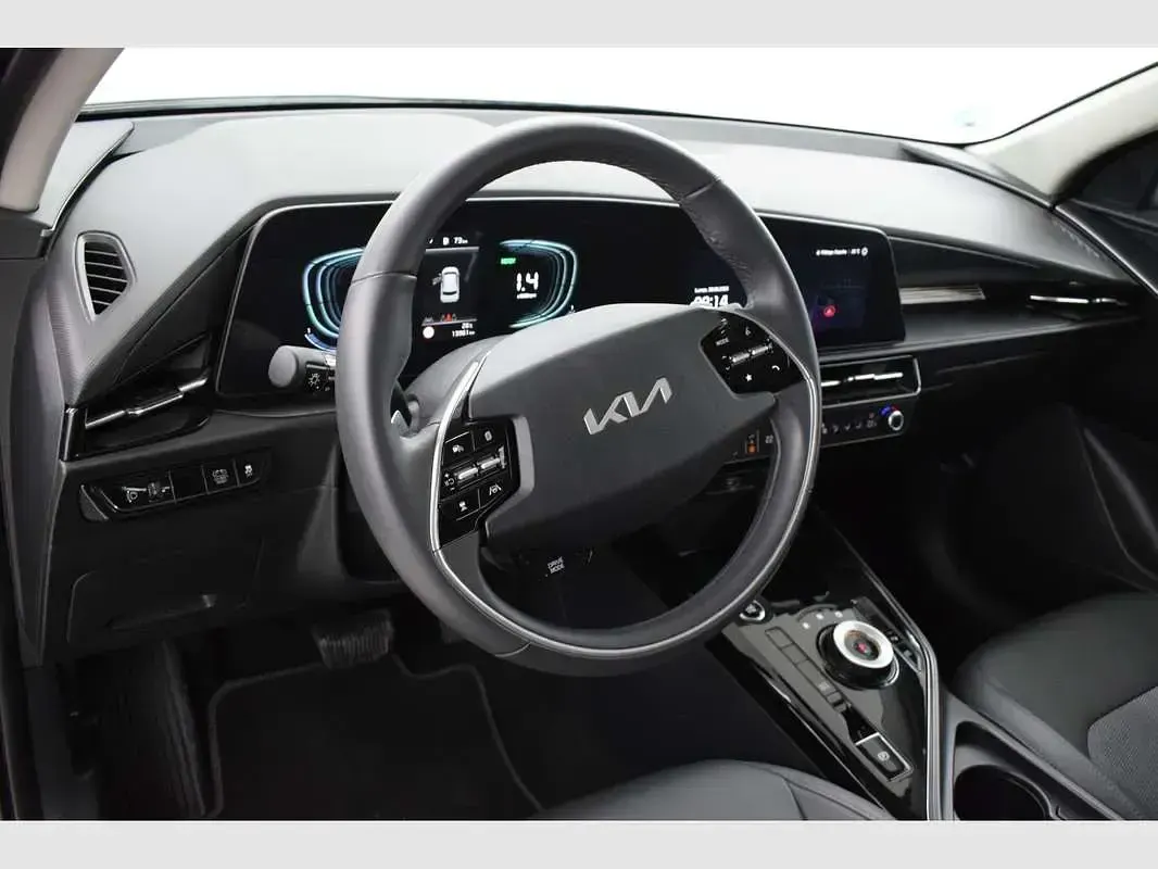 Usado Kia Niro 129 CV (94 kW) 2025 Gris SUV