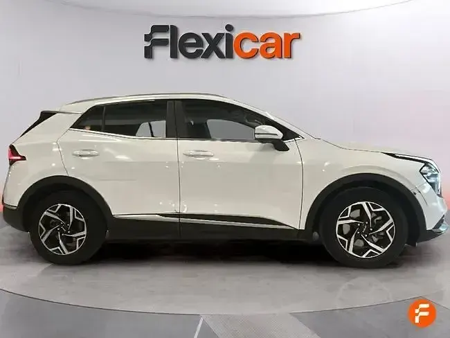 Usado Kia Sportage 115 CV (84 kW) 2023 Gris SUV