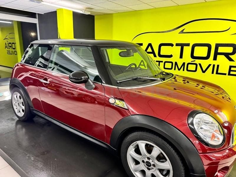 Usado Mini Cooper 120 CV (88 kW) 2009 Granate Utilitario