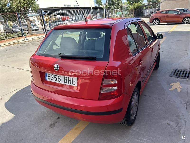 Usado Skoda Fabia Classic 68 CV (50 kW) 2001 Rojo Berlina