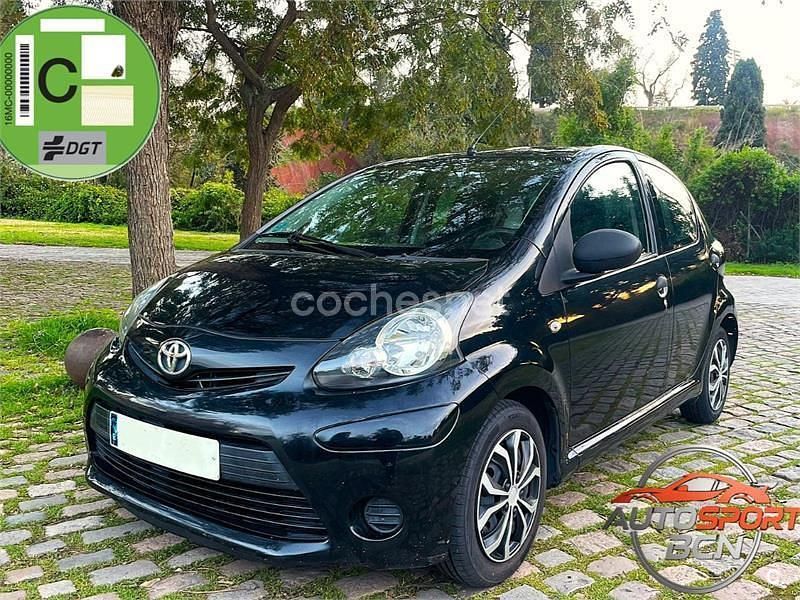 Usado Toyota Aygo X-cite 69 CV (50 kW) 2014 Negro Utilitario