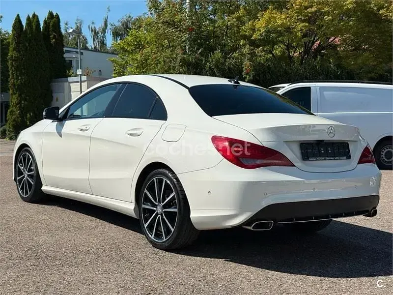 Usado Mercedes CLA200 156 CV (114 kW) 2015 Blanco Berlina