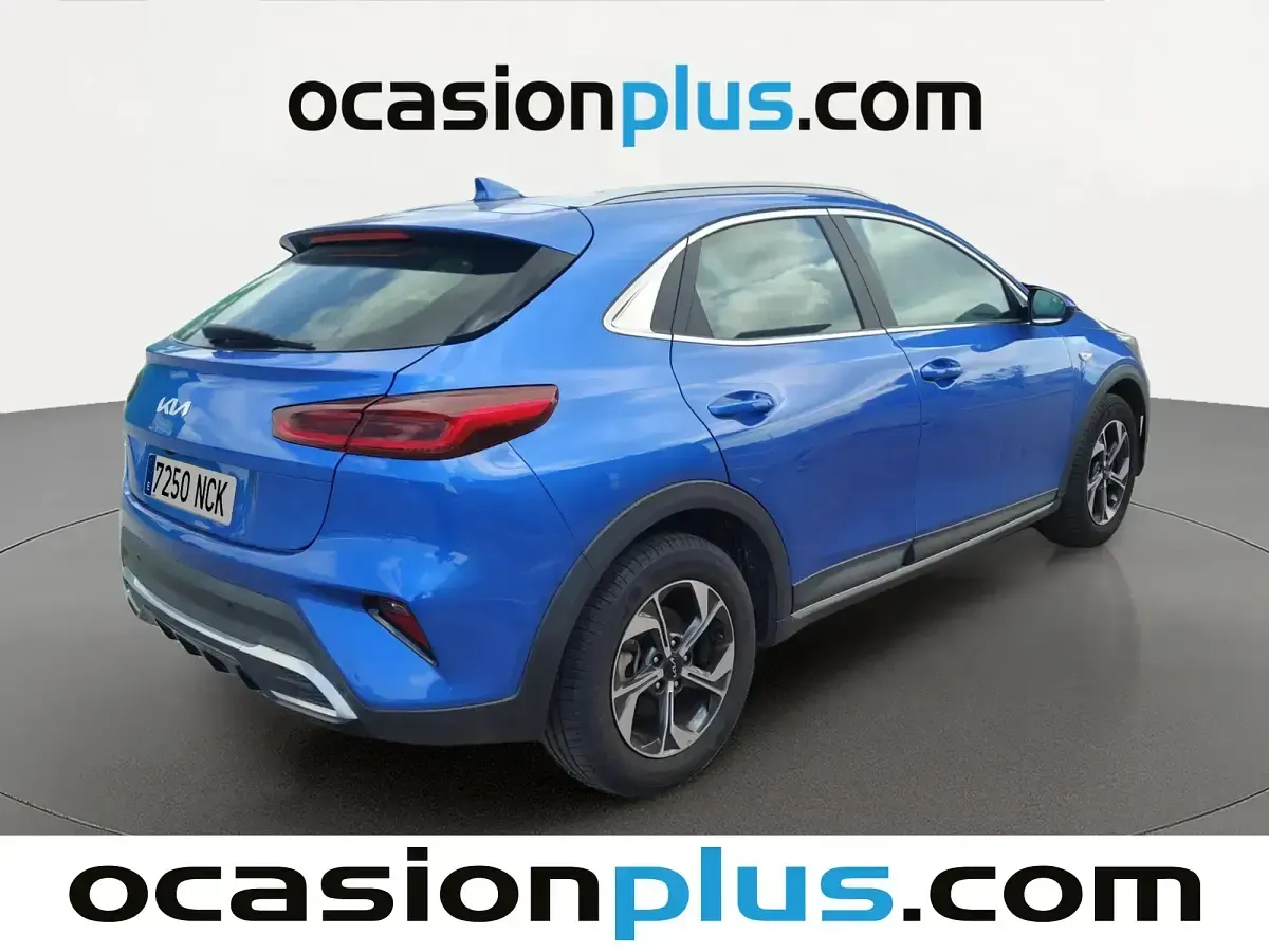 Usado Kia XCeed 100 CV (73 kW) 2025 Azul SUV