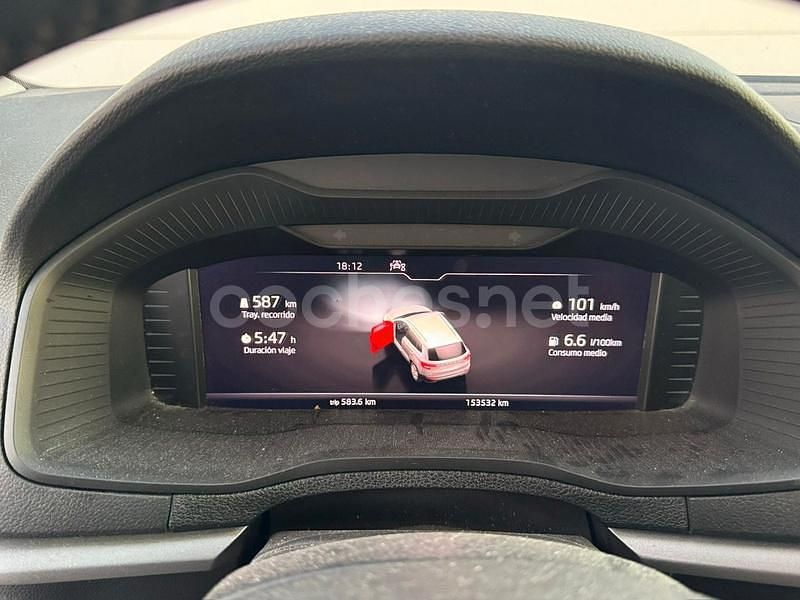 Usado Skoda Karoq Ambition 115 CV (84 kW) 2021 Azul SUV